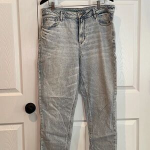 American Eagle Outfitters Light Gray Relaxed Jeans